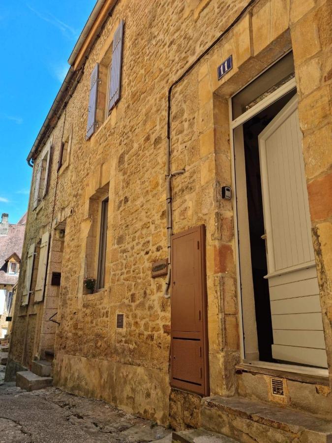 La Maison De Lily Au Coeur De La Cite Medievale Sarlat-la-Canéda Dış mekan fotoğraf
