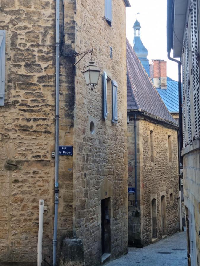 La Maison De Lily Au Coeur De La Cite Medievale Sarlat-la-Canéda Dış mekan fotoğraf